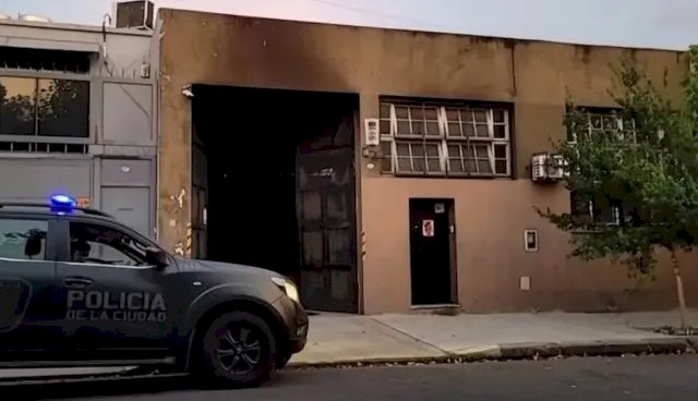 El hombre que apareció muerto en el galpón de Boedo tenía 54 años